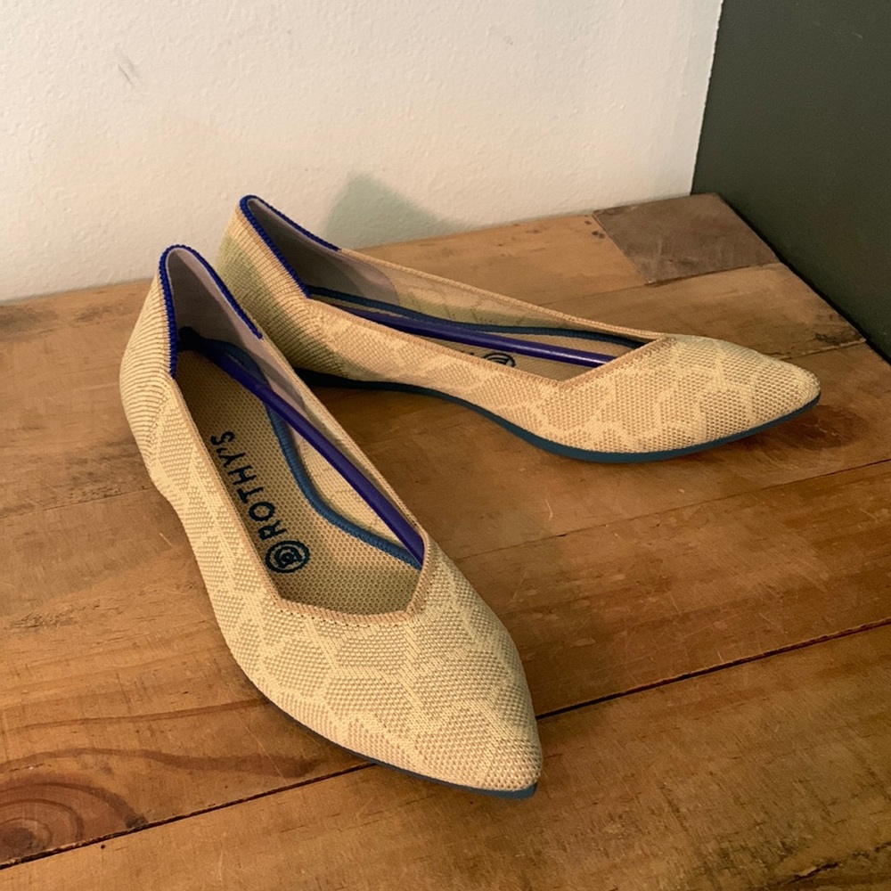 Rothy’s Sahara Gold Point Flats - Size 8 NWT